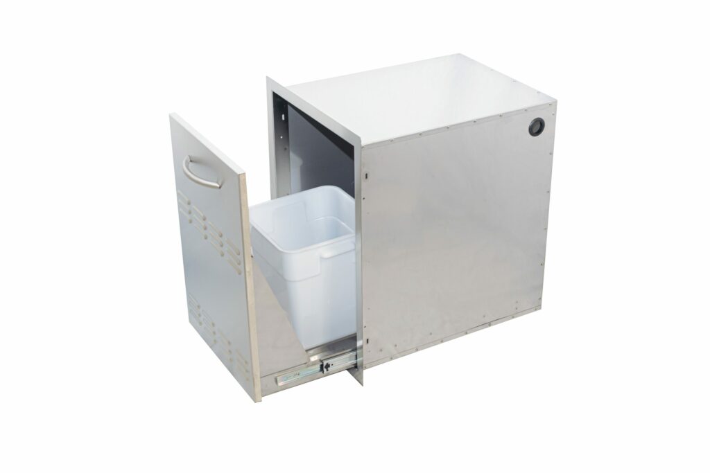 trashbin scaled 1